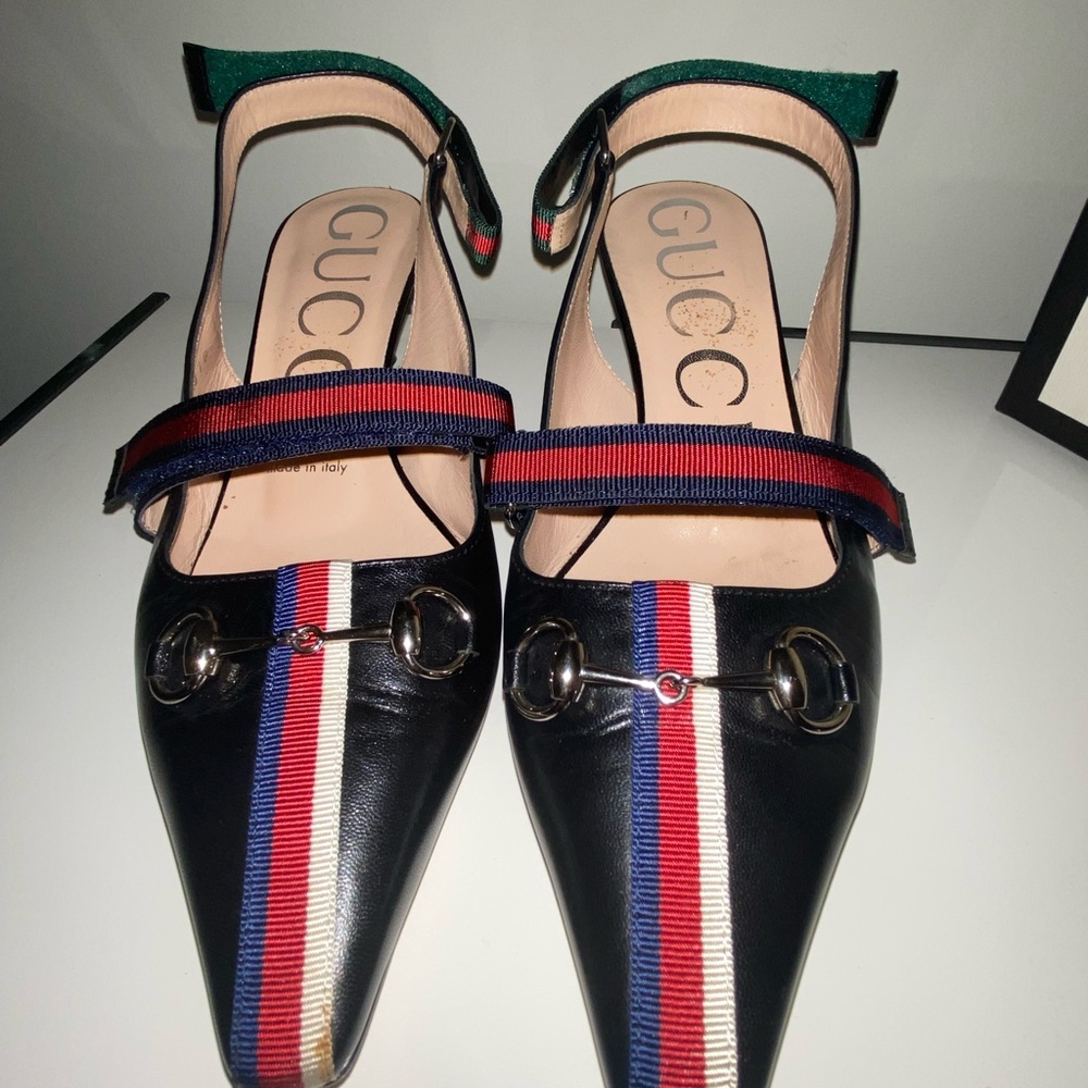 Authentic classic shoes Gucci heels with iconic colors of Gucci!